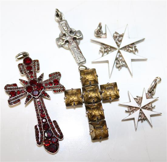 2 gem set crosses, 2 St Johns crosses & another